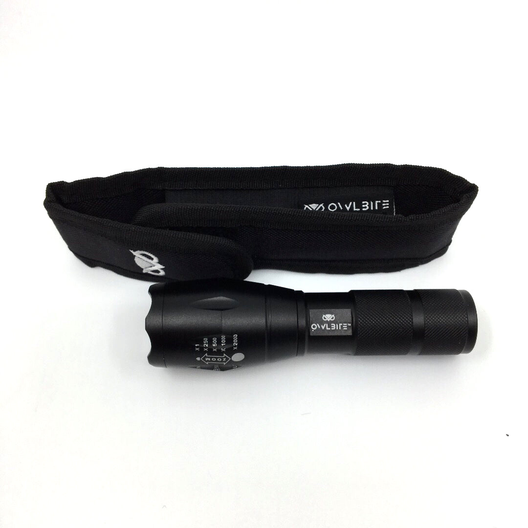 Hylster OwlBite®. Set med lommelygte.