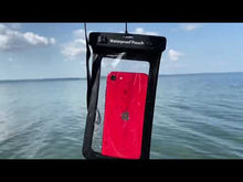 Indlæs og afspil video i gallerivisning Vandtæt pose til mobil: Overborde Mobilpose™ Telefon-etui fra Owlbite®
