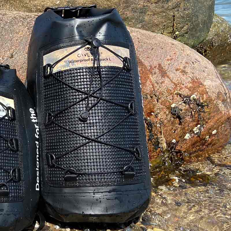 Vandtæt taske Dry Bag Rygsæk™ fra danske Owlbite® på 20L (Liter), sort.